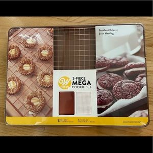NEW Wilton Mega Cookie Set, Copper, 2 pc